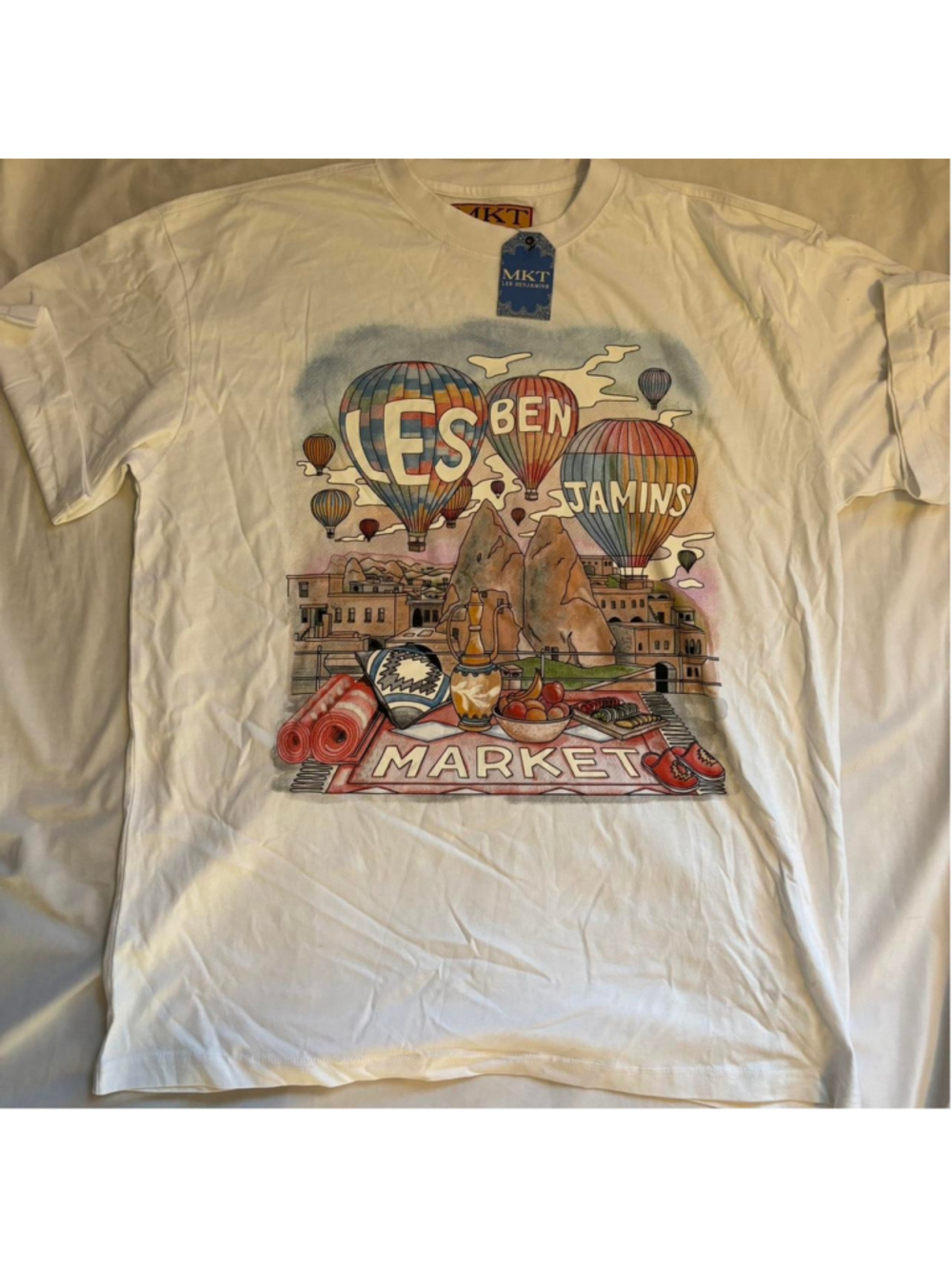 Les Benjamin’s Shirt With Tags XL


Minor callout on back seems like a super sma